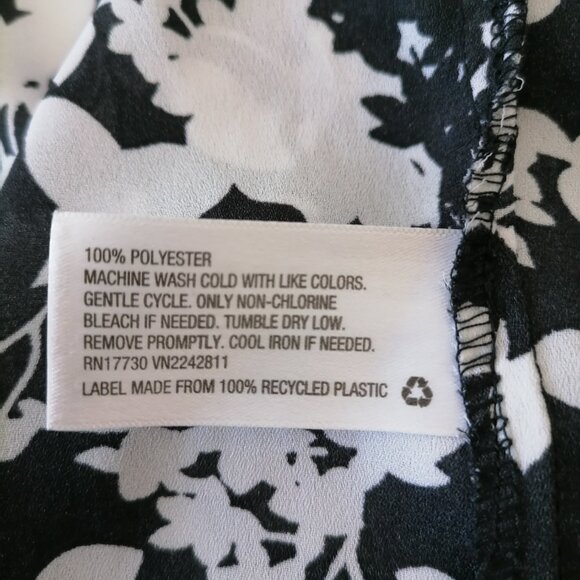 Ava & Viv Womens Black Roll Tab Sleeve Floral Print Peasant Blouse Top Size 1X - Picture 8 of 9